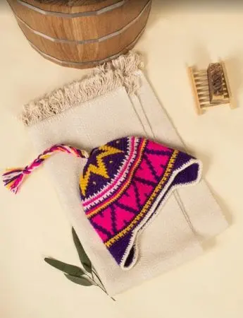 Шапка вязаная для бани Woodson Viking Pinky, орнамент, 1 косичка Шапка вязаная для бани Woodson Viking Pinky, орнамент, 1 косичка