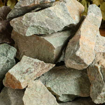 Камень Жадеит колотый (40-80) ведро 20 кг